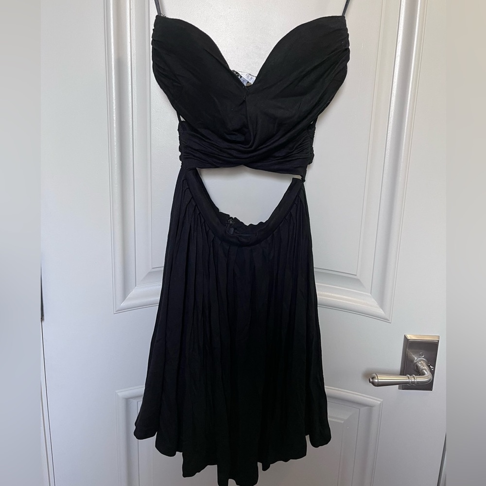 SABO SKIRT CRISS CROSS STRAPLESS DRESS